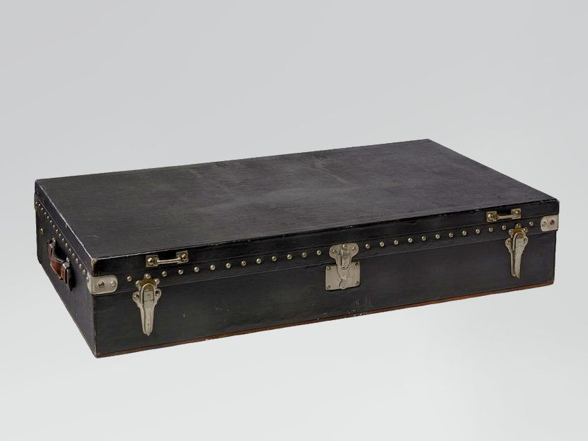 Vuittonite black automobile trunk